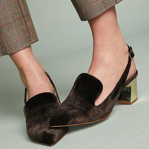Anthropologie Intentionally Blank Kina Velvet Shoe